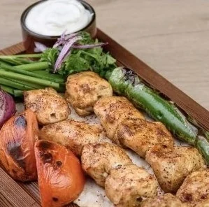 تكة دجاج نص نفر